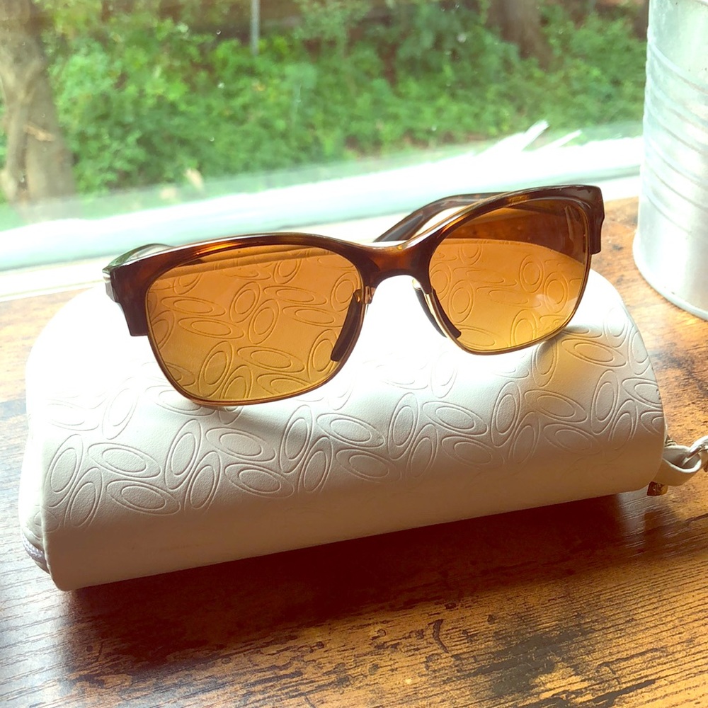 Women’s Oakley Polarized Sunglasses